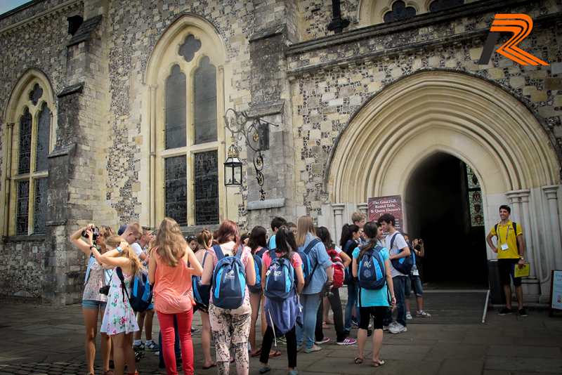 Репортаж о поездке школьников в Великобританию в университет Солент на южном побережье Англии в центре исторического города Саутгемптон