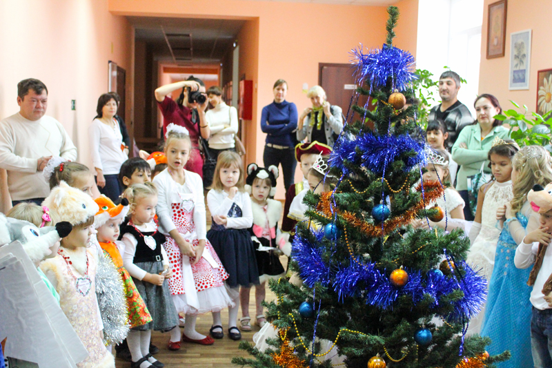 Репортаж о новогодних утренниках для малышей 2014-2015 в Волгограде и Волжском