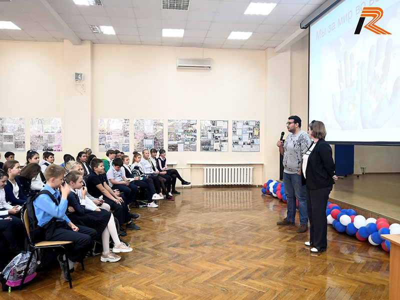 Преподаватели из Тракторозаводского филиала «Ревод» стали почетными гостями на мероприятии, посвященному Международному дню Мира