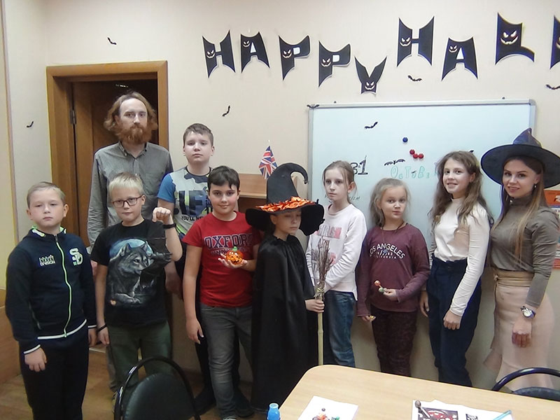 Английский клуб для школьников на тему: «Halloween» в Центральном филиале