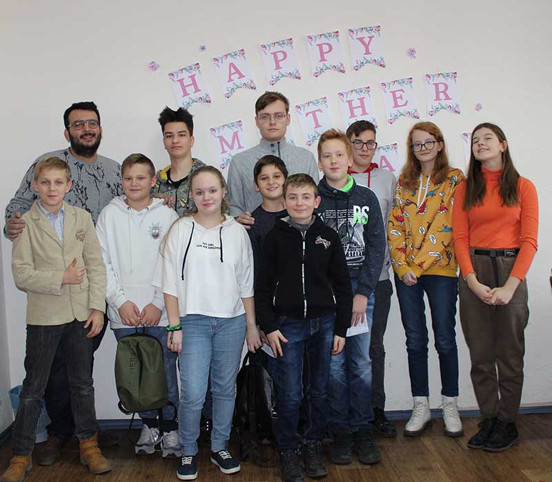 Разговорный клуб для школьников на тему: «Великие изобретения» в Тракторозаводском филиале 