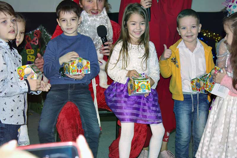 Репортаж о Новогоднем утреннике для малышей в Волжском филиале