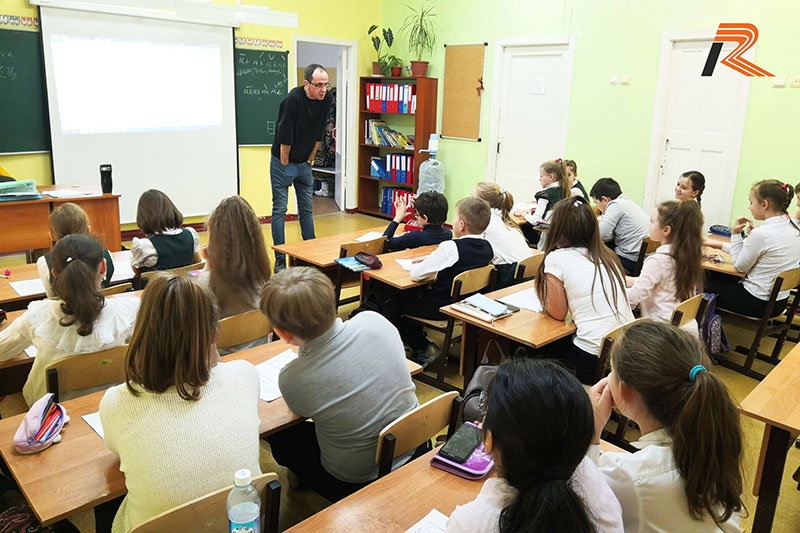 Открытые уроки по китайскому языку в гимназии 13 Тракторозаводского района