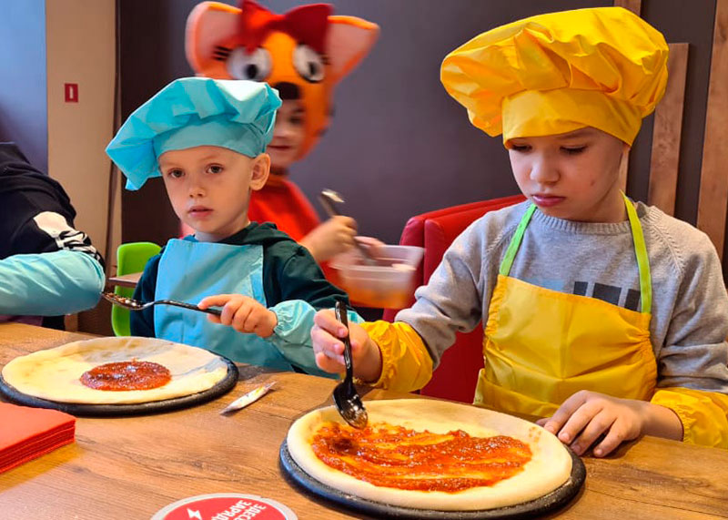 Репортаж о мастер-классе для малышей по приготовлению пиццы на английском языке