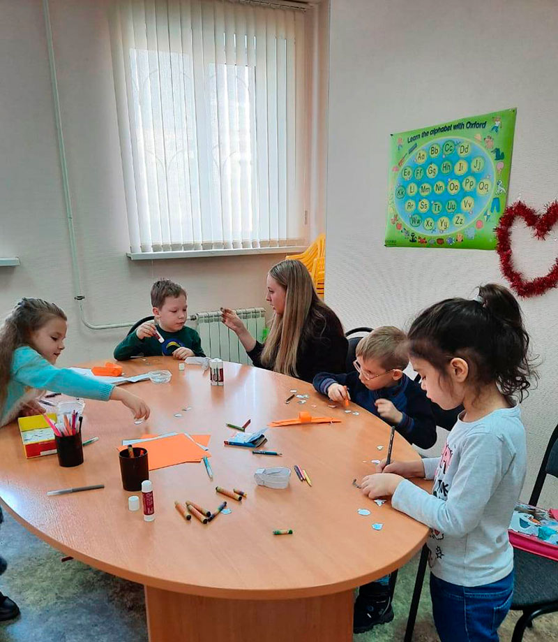 Репортаж о мастер-классе для малышей «Love is…»  в Ворошиловском филиале