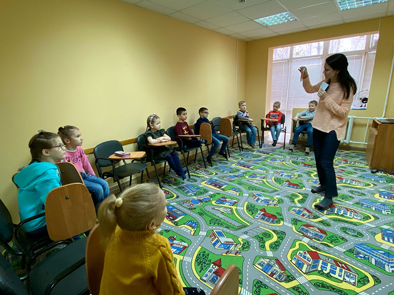 Репортаж о клубе для малышей «8 марта» в Дзержинском филиале