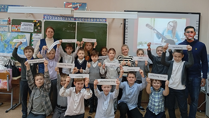 Конкурса «Мистер и Мисс Инглиш» в школе №19 центрального района г. Волгограда