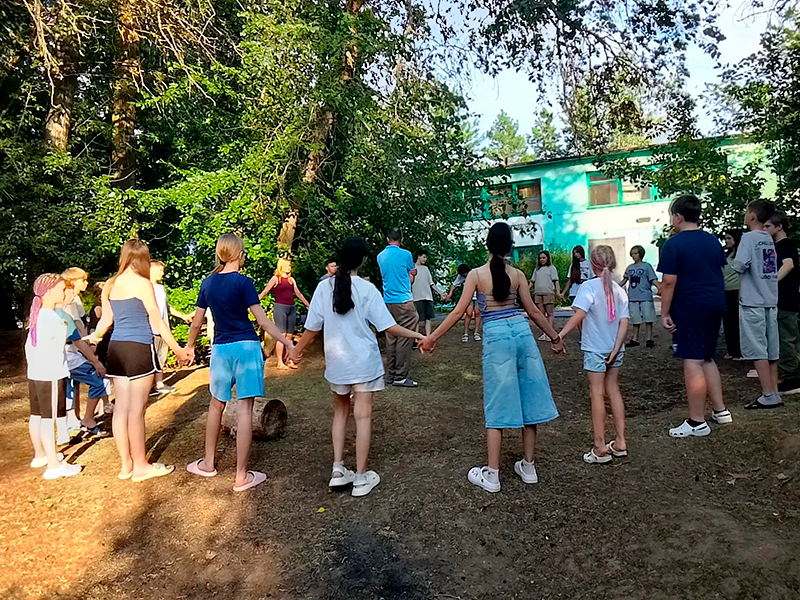 Старт лингвистической смены «Путешествие в САФАРИ» на территории лагеря «Ахтуба-кэмп», с преподавателями английского и китайского языков!
